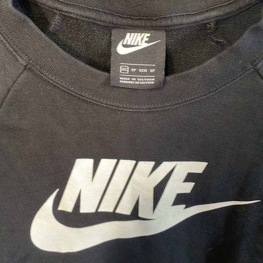 Nike Women's Rally Crew Sweatshirt - Picture 3 of 5